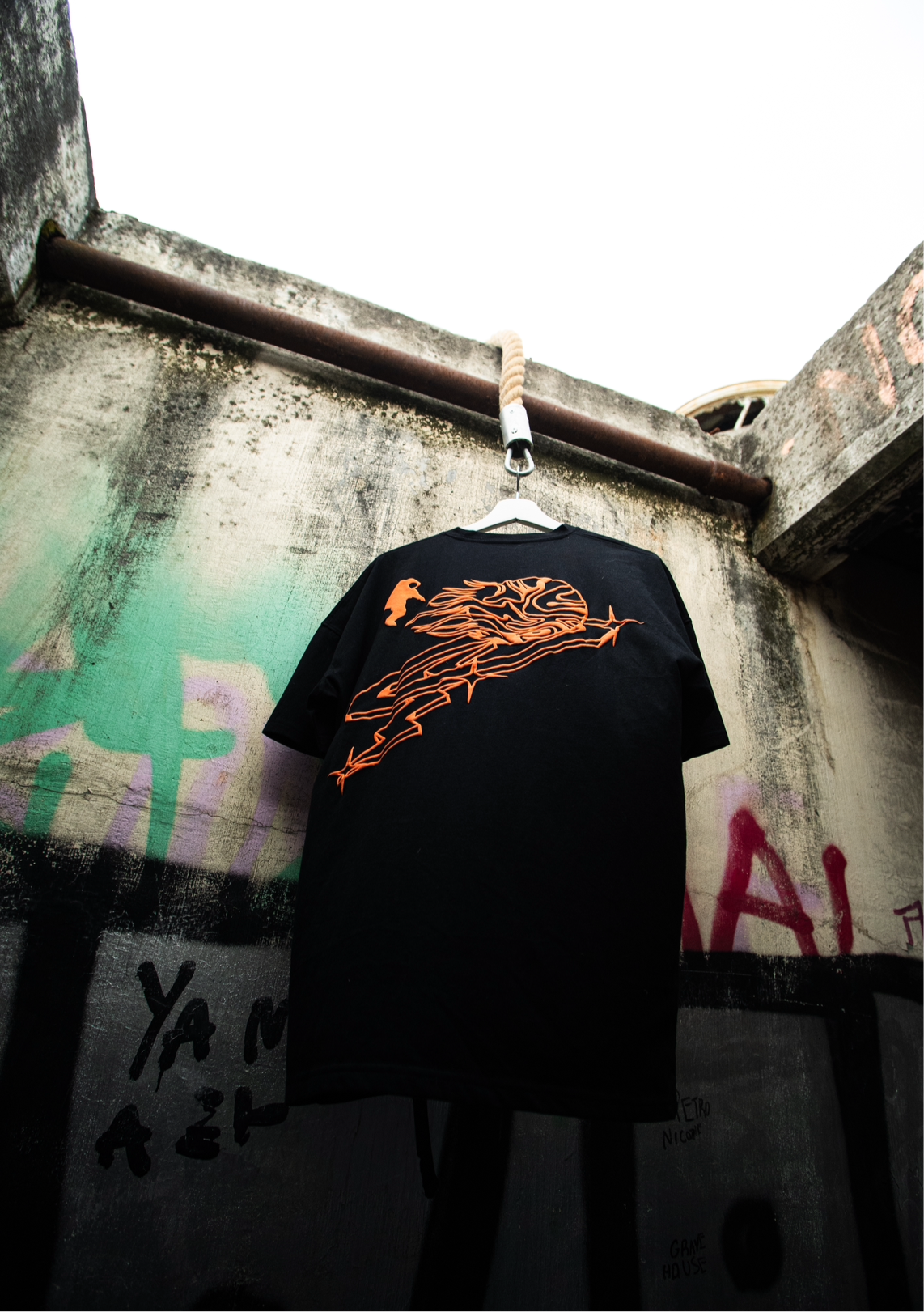 Puff print WUUSHii logo plus astronaut black and orange